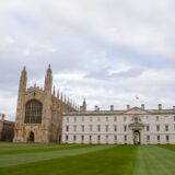 ケンブリッジ大学、ChatGPTを受けAIを活用した研究倫理ポリシーを発表