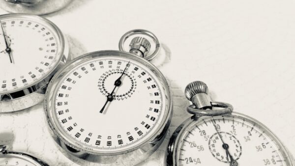 【2024年最新】タイムパフォーマンス向上の秘訣！おすすめのタイパ学習書5選