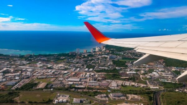 「空飛ぶクルマ」のビジネスモデル：未来の移動手段としての可能性と課題