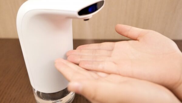 職場と家庭で使えるおすすめの自動手指消毒器：厳選5選